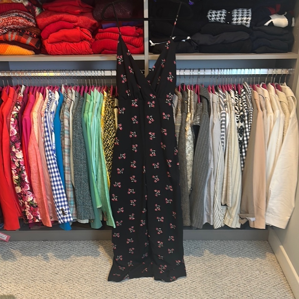 Lulus black/pink floral adjustable strap back zipper closure jumpsuit size M